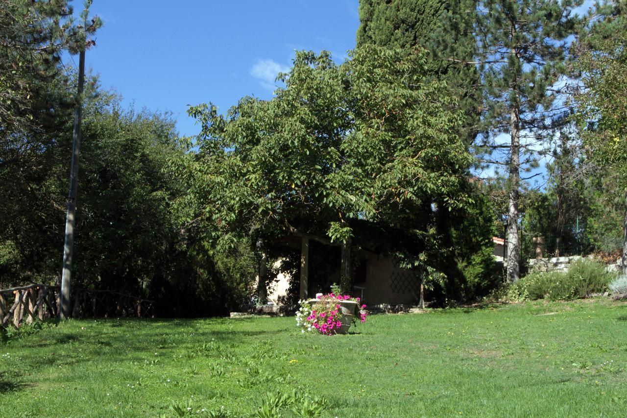 Agriturismo Villa Mozart Nel Verde Gubbio Exteriér fotografie