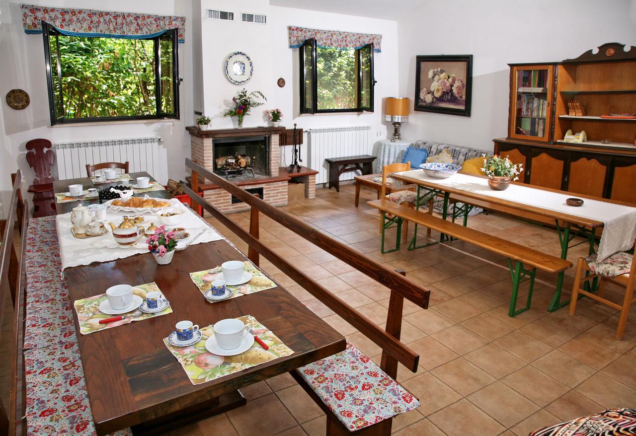 Agriturismo Villa Mozart Nel Verde Gubbio Exteriér fotografie